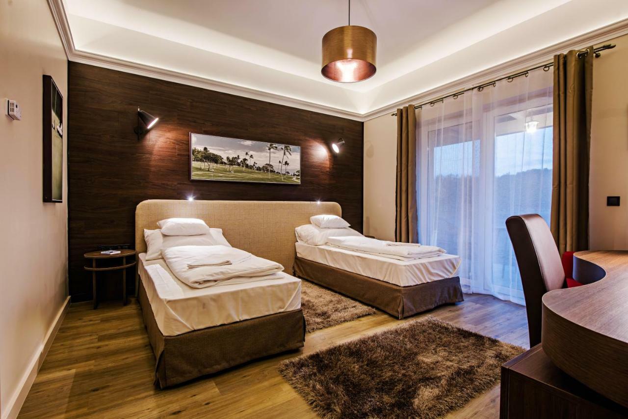 Pannonia Golf & Country Club Bed and Breakfast Alcsutdoboz Exteriör bild